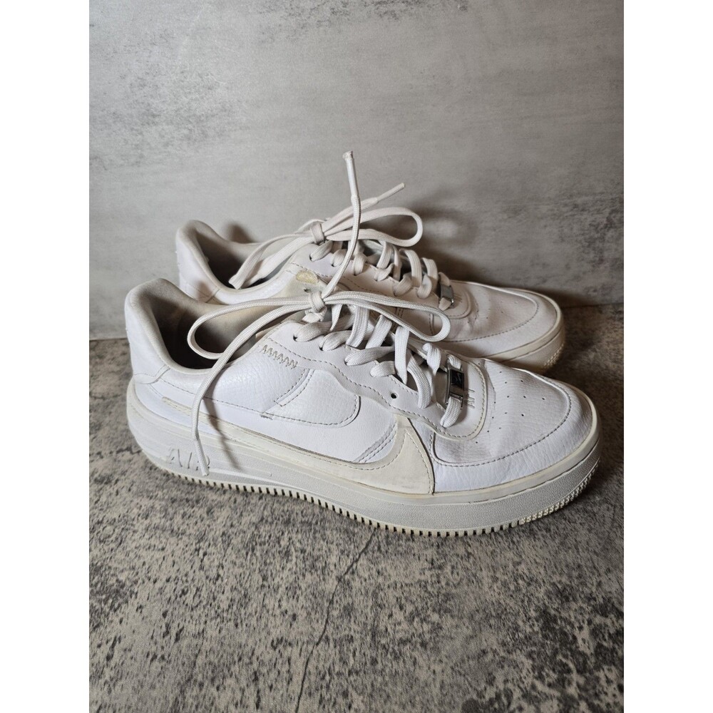 Nike Air Force 1 Platform Low Triple White (DJ9946 100) Womens Sz 9